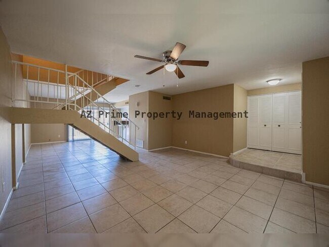 Building Photo - 8059 N 31st Ln