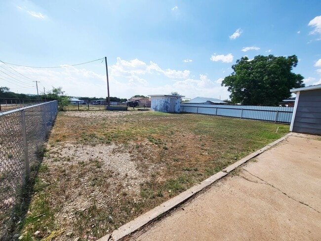 Building Photo - 3011 Avenue F