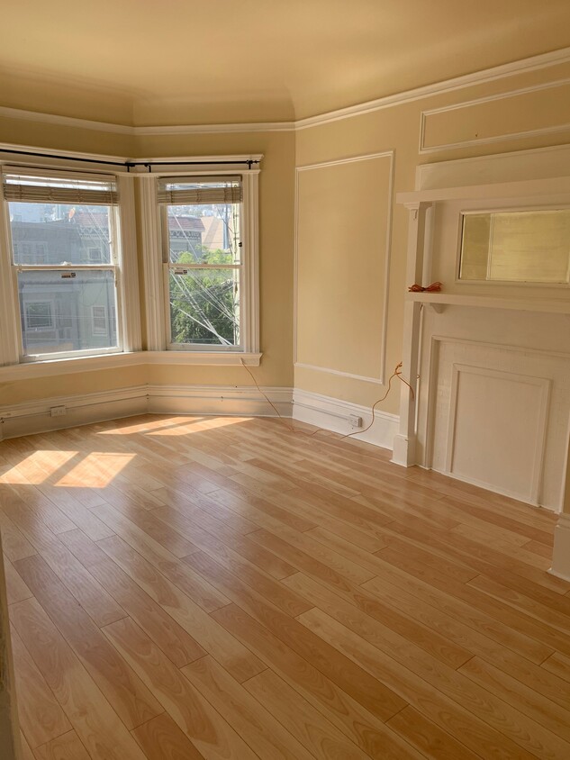 Primary Photo - 639 Castro St