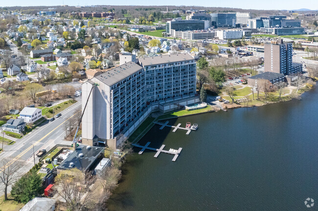 Building Photo - The Lakeshore Condominiums