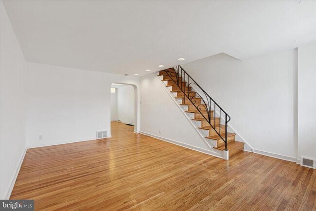 Foto del edificio - 8604 Bayard St