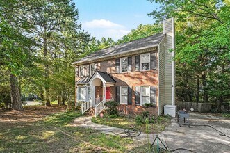 Building Photo - 2 Hitching Rack Ct