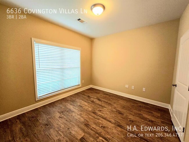 Foto del edificio - 6636 Covington Villas Ln