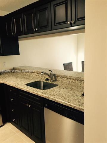 Foto del edificio - 16102 Glenmoor Dr