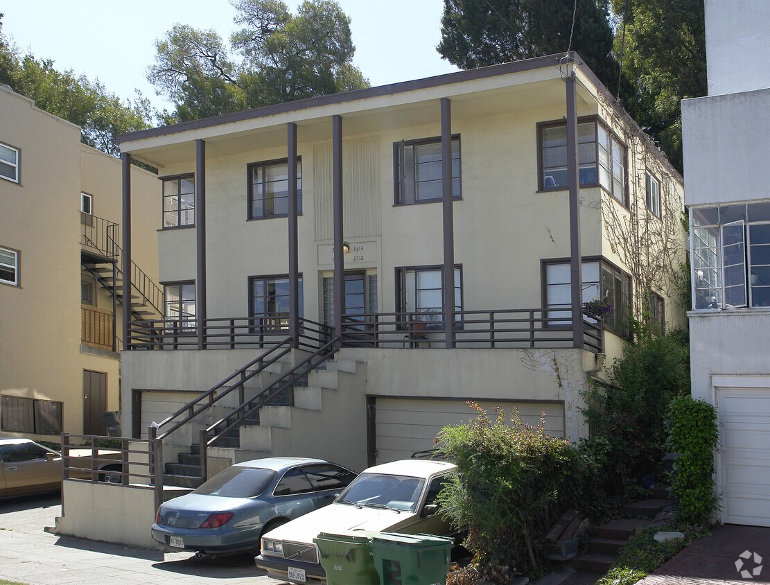Foto principal - 2312-2318 Ivy Dr