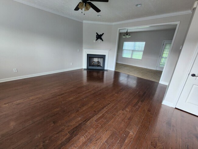 Foto del edificio - Rare 4/2.5 in Oak Highlands Neighborhood!