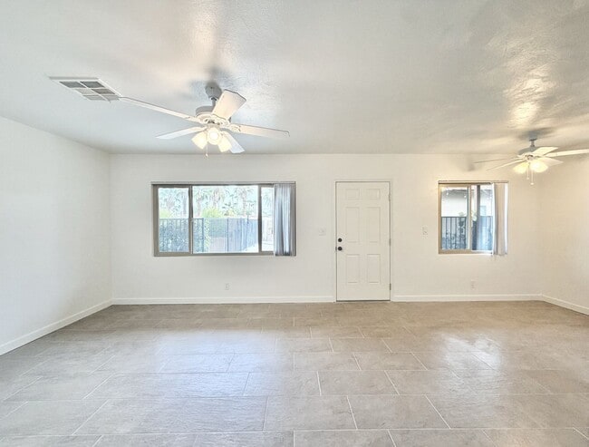 Building Photo - 579 Highland Dr