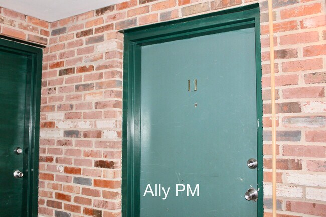 Foto del edificio - 545 Burgoyne Rd