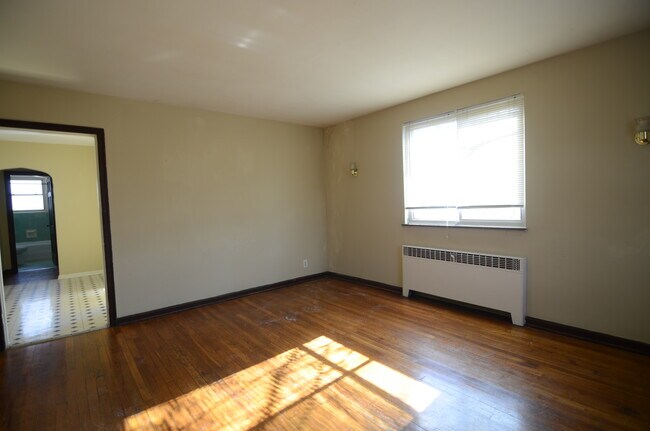 Building Photo - 5648 Montgomery Rd