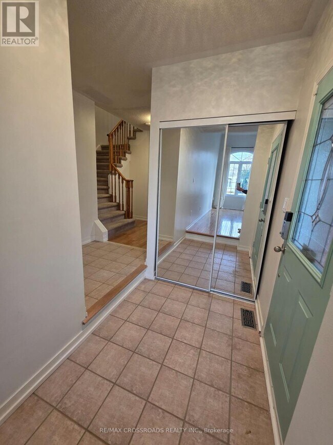 Building Photo - 1725 Woodgate Trail