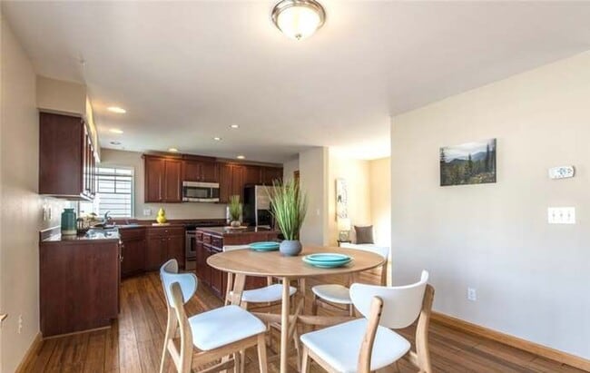 Foto del edificio - Incredible North Seattle Home!