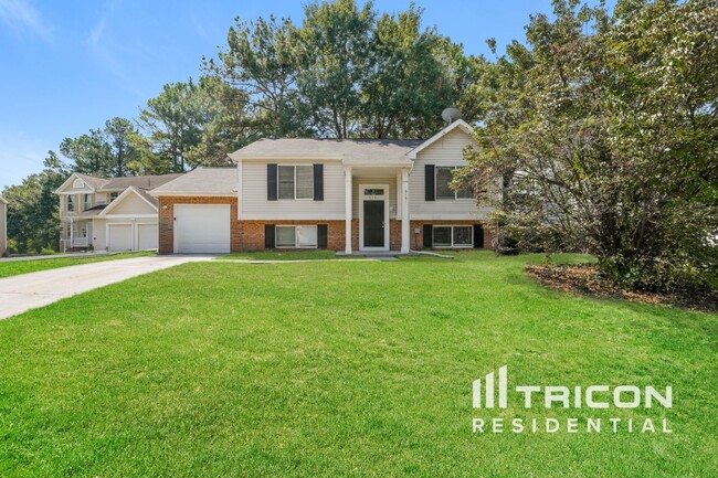 Building Photo - 6151 Raintree Bend