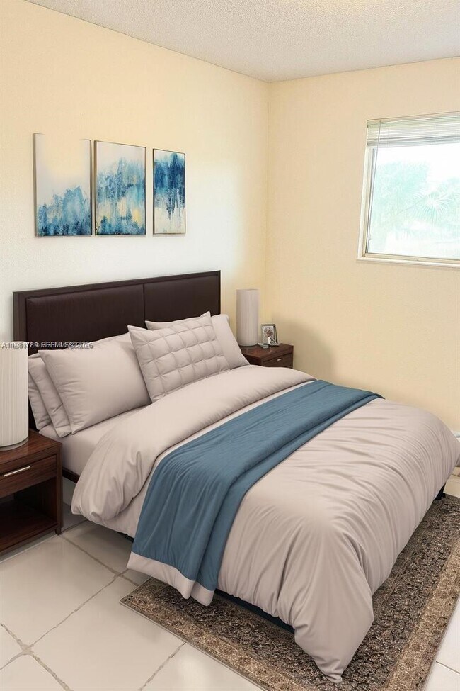 Foto del edificio - 3480 Pinewalk Dr N