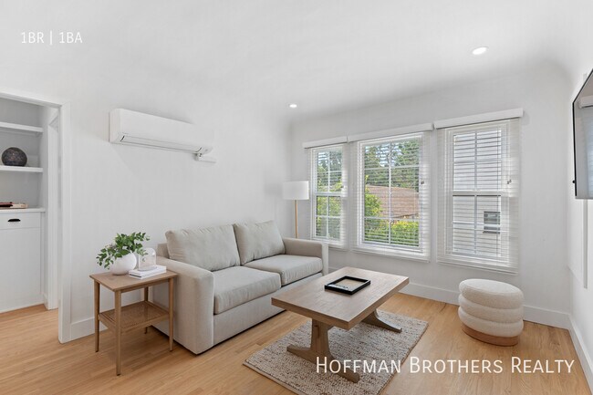 Foto del edificio - 1020 - 1024 Carol Dr West Hollywood, CA 90069