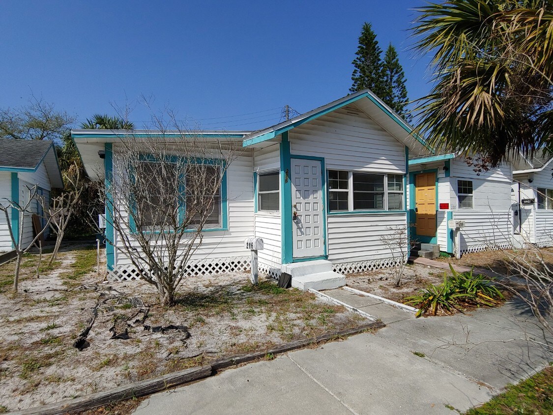 Primary Photo - 216 39th St N