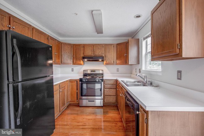 Building Photo - 6212 Grenfell Loop