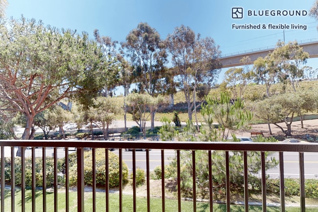 Building Photo - 7205 Charmant Dr
