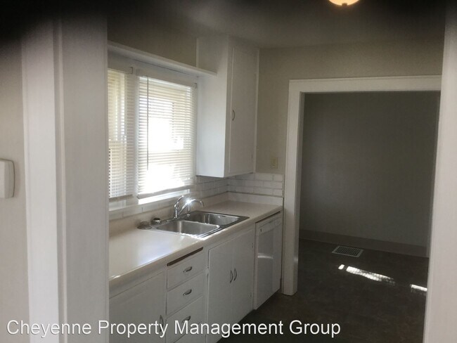 Building Photo - 2 br, 2 bath House - 3502 McComb Ave.