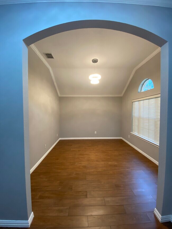 Foto del edificio - 1720 Hackberry Branch Dr