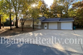 Building Photo - 1207 Red Bud Ave