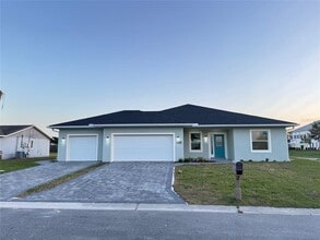 Building Photo - 824 Mendoza Dr