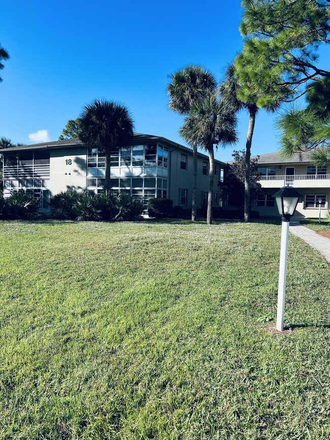 Foto del edificio - 18 Lake Vista Trail