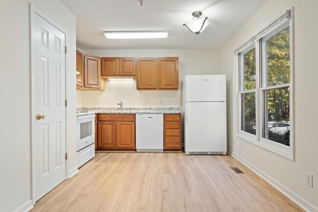 Foto del edificio - Carrboro 2 Bedroom/1Bathroom Unit! Adorabl...
