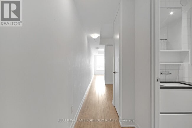Building Photo - 377 Madison Ave