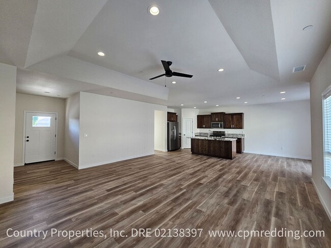 Foto del edificio - Almost New 3-Bedroom House with Lots of Upgrades Near Keswick Dam!