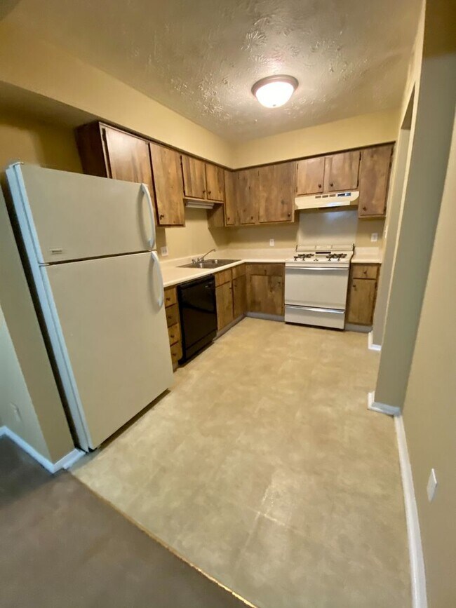 410 WINDING BROOK APARTMENTS Apartments in Kokomo, IN