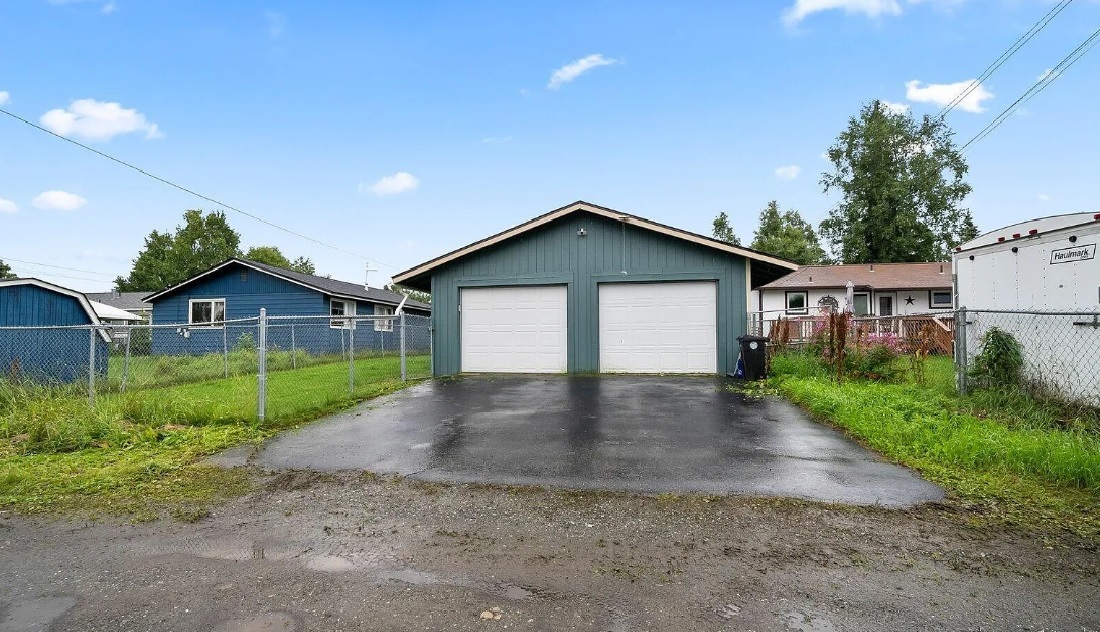 Building Photo - 258 Bunn St