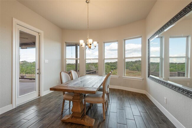 Building Photo - 1310 Cross Gable