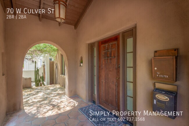 Building Photo - Spacious 1930's 2 Bedroom, 2 Bathroom Home