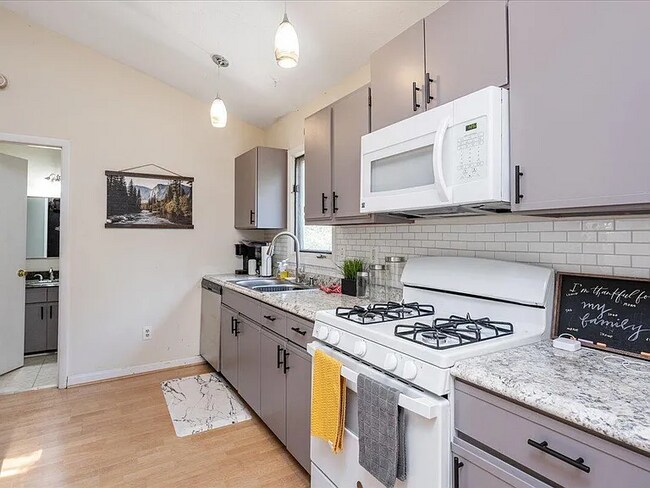 Foto del edificio - Room in Duplex on Spring St