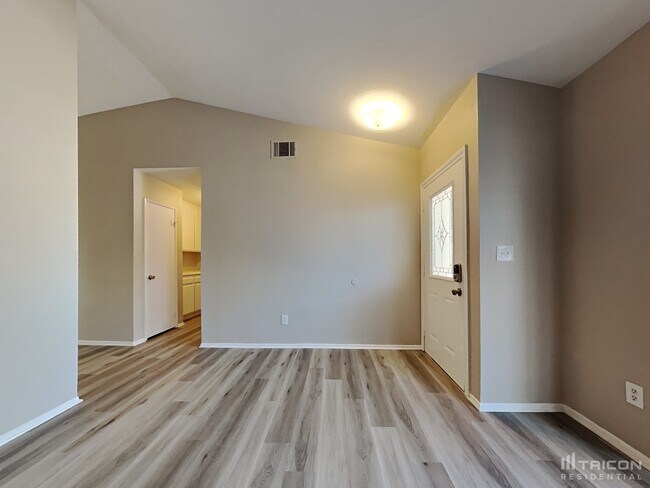 Building Photo - 532 E Ave J 9