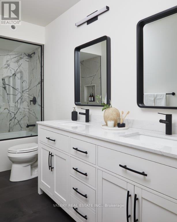 Building Photo - 31 Roslin Ave