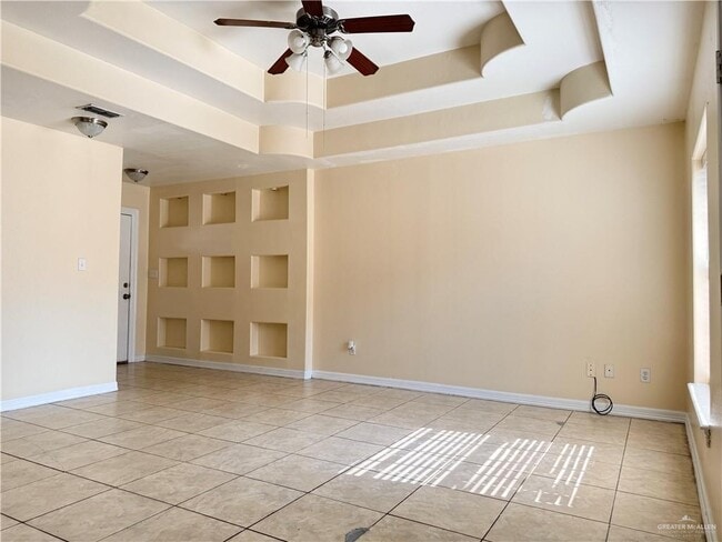 Foto del edificio - 15 West Dr