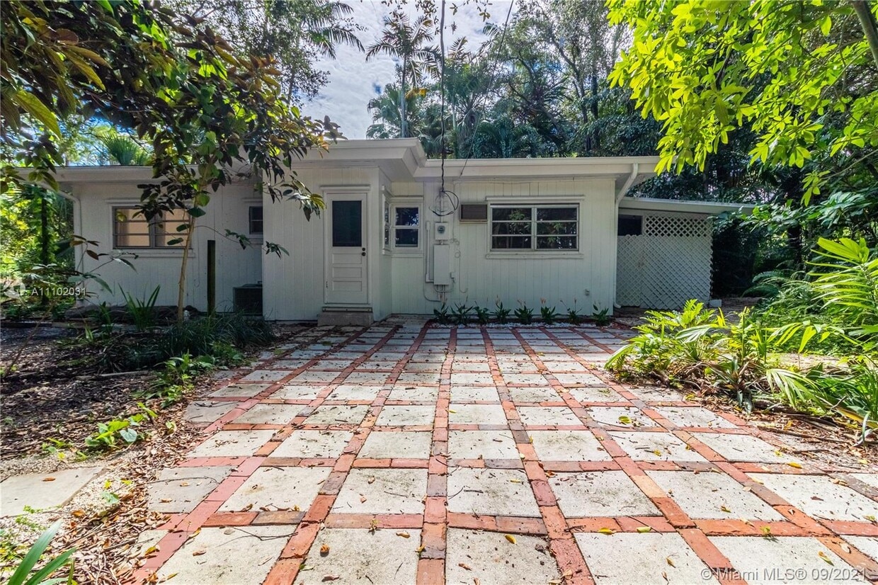 Primary Photo - 5975 SW 61st St