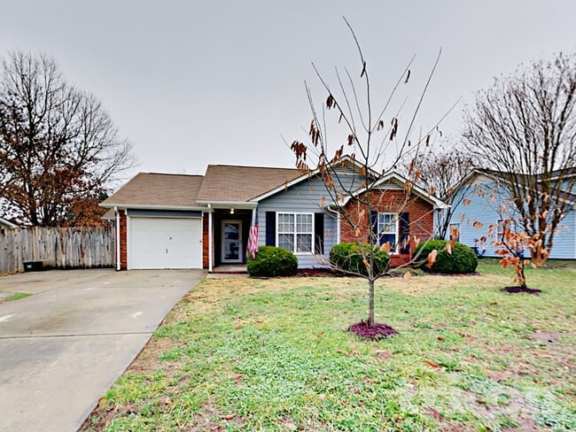 Building Photo - 5001 Alexis Dr