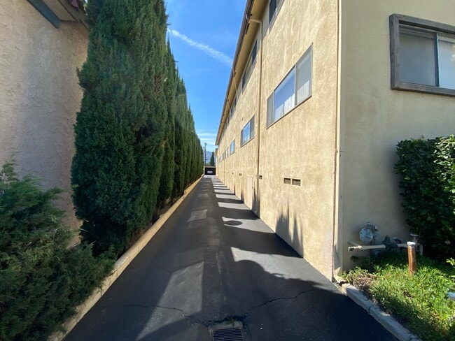 Foto del edificio - 4439 Ocean View Blvd