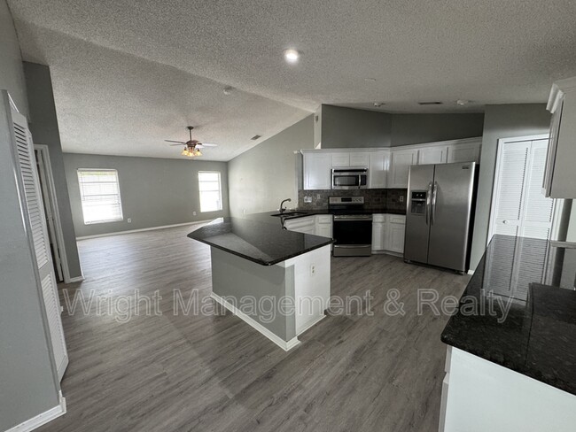 Building Photo - 12034 Stone Crossing Cir