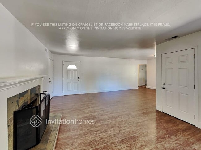 Foto del edificio - 8158 Lichen Dr