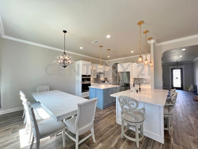 Foto del edificio - Stunning Custom 4/3/2 in Weatherford For Rent!