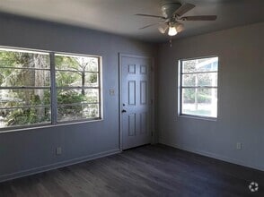 Building Photo - 1104 Volusia St