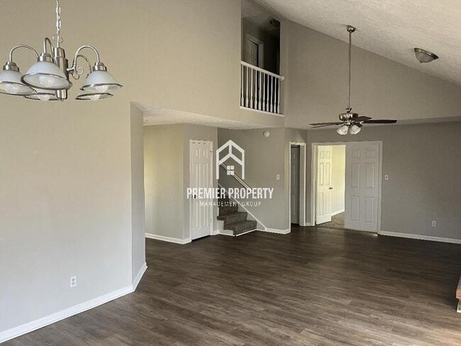 Building Photo - 1808 Countryside Ln NW