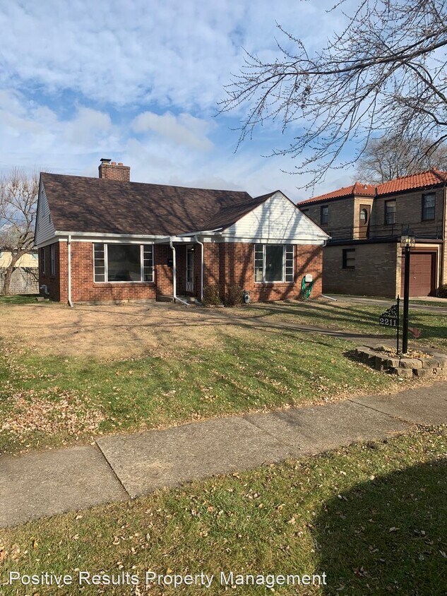 Primary Photo - 3 br, 1 bath House - 2211 Benderwirt Ave