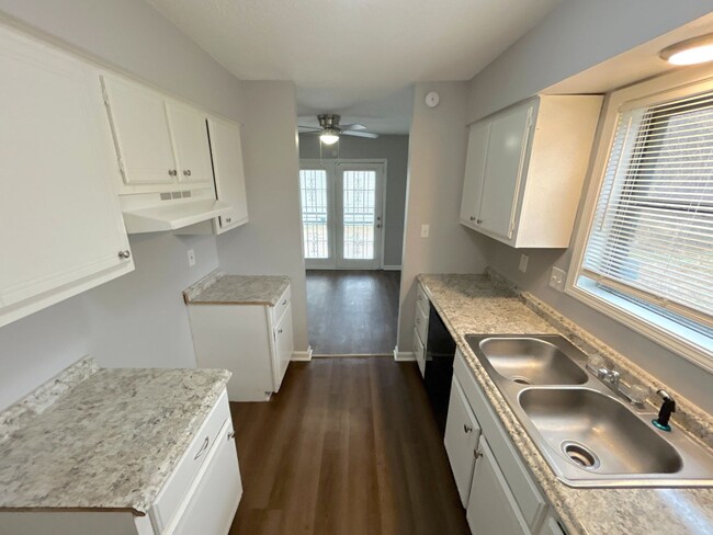 Photo - 3319 Kristy Dr House