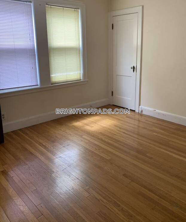 Foto del edificio - 234 Corey Rd