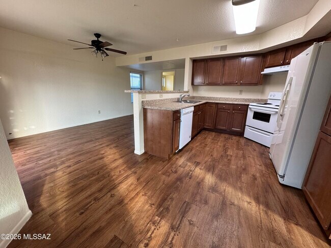 Foto del edificio - 5200 W Wood Owl Dr