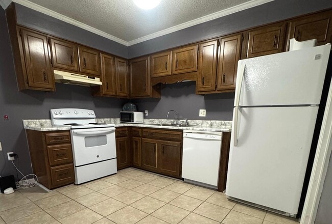 Building Photo - 251 Knight Dr